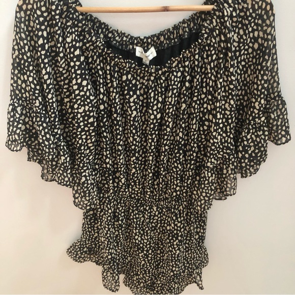 NWT Eesome Shorts Romper with Ruffles - Picture 2 of 5
